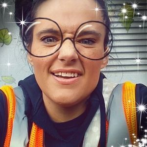 Meet your Posher, Adena